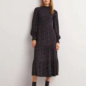 Boden Womens Smocked Tiered Midi Dress UK 16 US 12R Navy blue Floral D0306 NWT